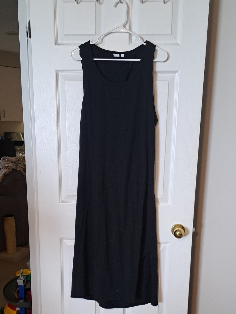 GAP Black Sleeveless Midi Tank Dress - Classic Scoop Neck With Open Back Detail - Picture 2 of 7